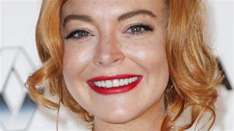 Lindsay Lohan Fakes